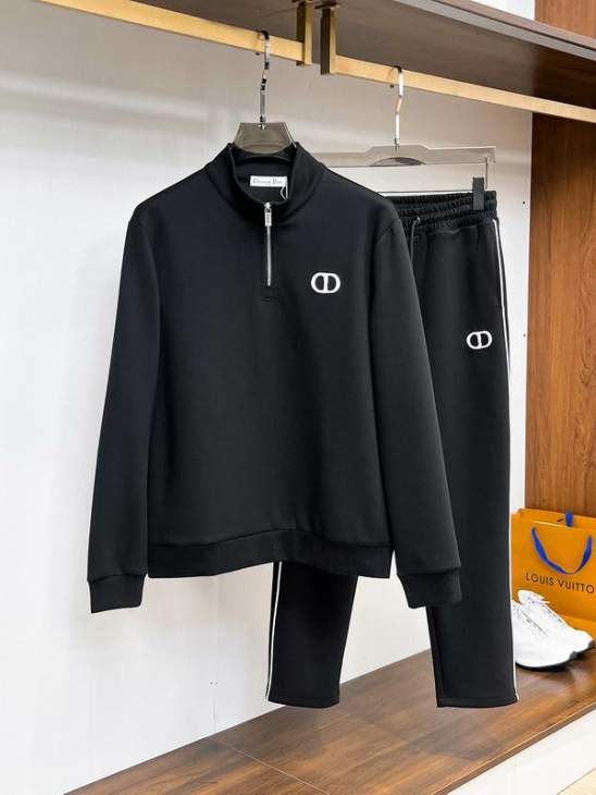 Picture of Dior Sweater Suits _SKUDiorM-3XLxetr25738521
